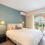 아파트 Port De La Gavine I-3 By Interhome